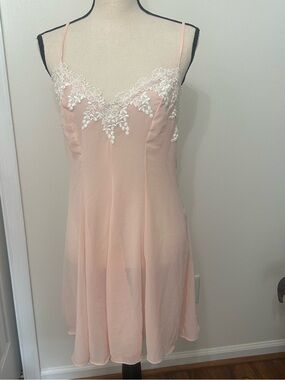 Vintage Gilligan & Omalley Nightgown Womens lg slip dress Pink Lace Chemise